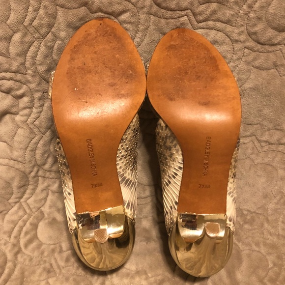 Badgley Mischka Snake/Gold Heels - Picture 3 of 8